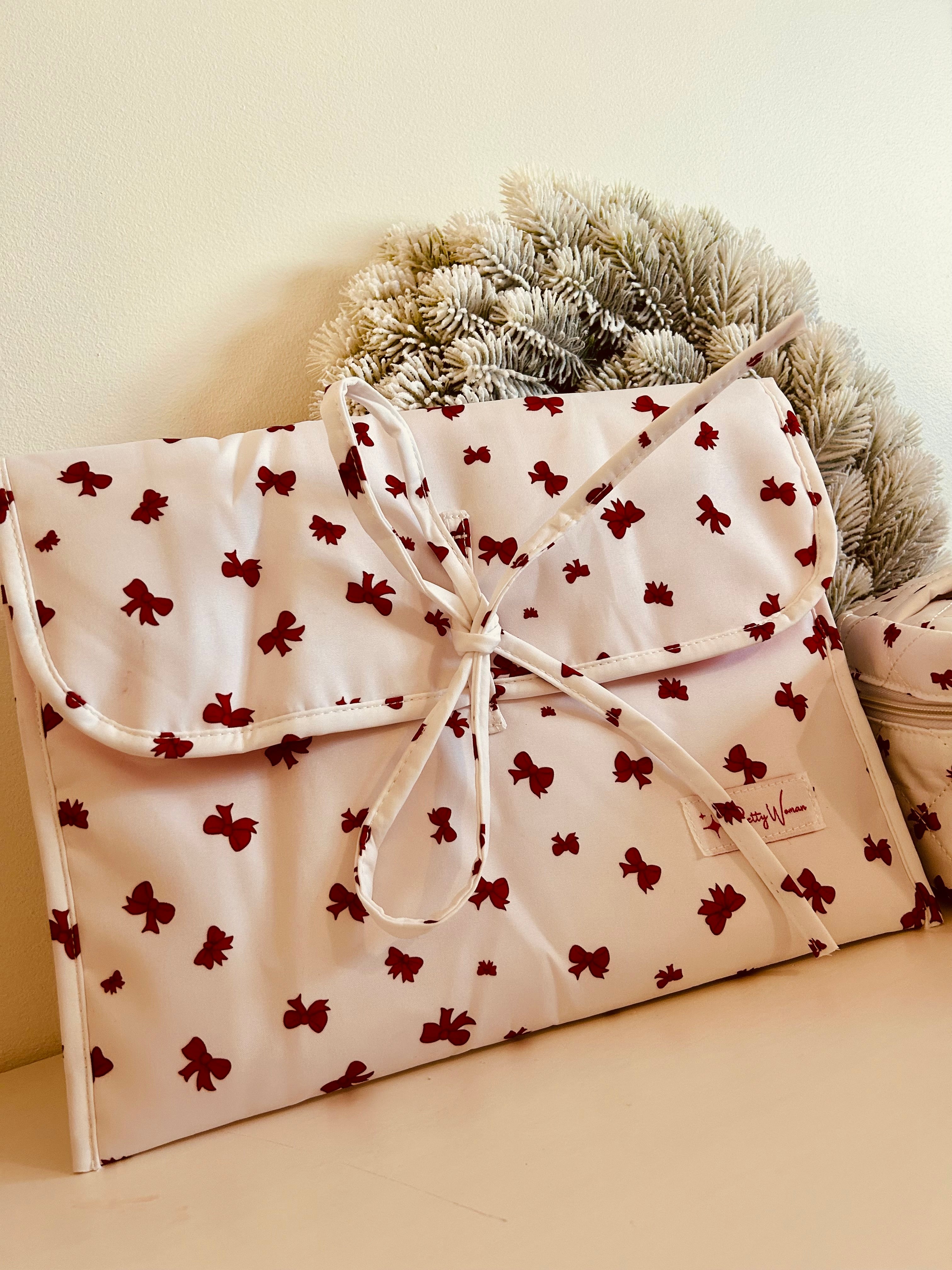 Étui petit portable 13 pouces ou tablette boucles