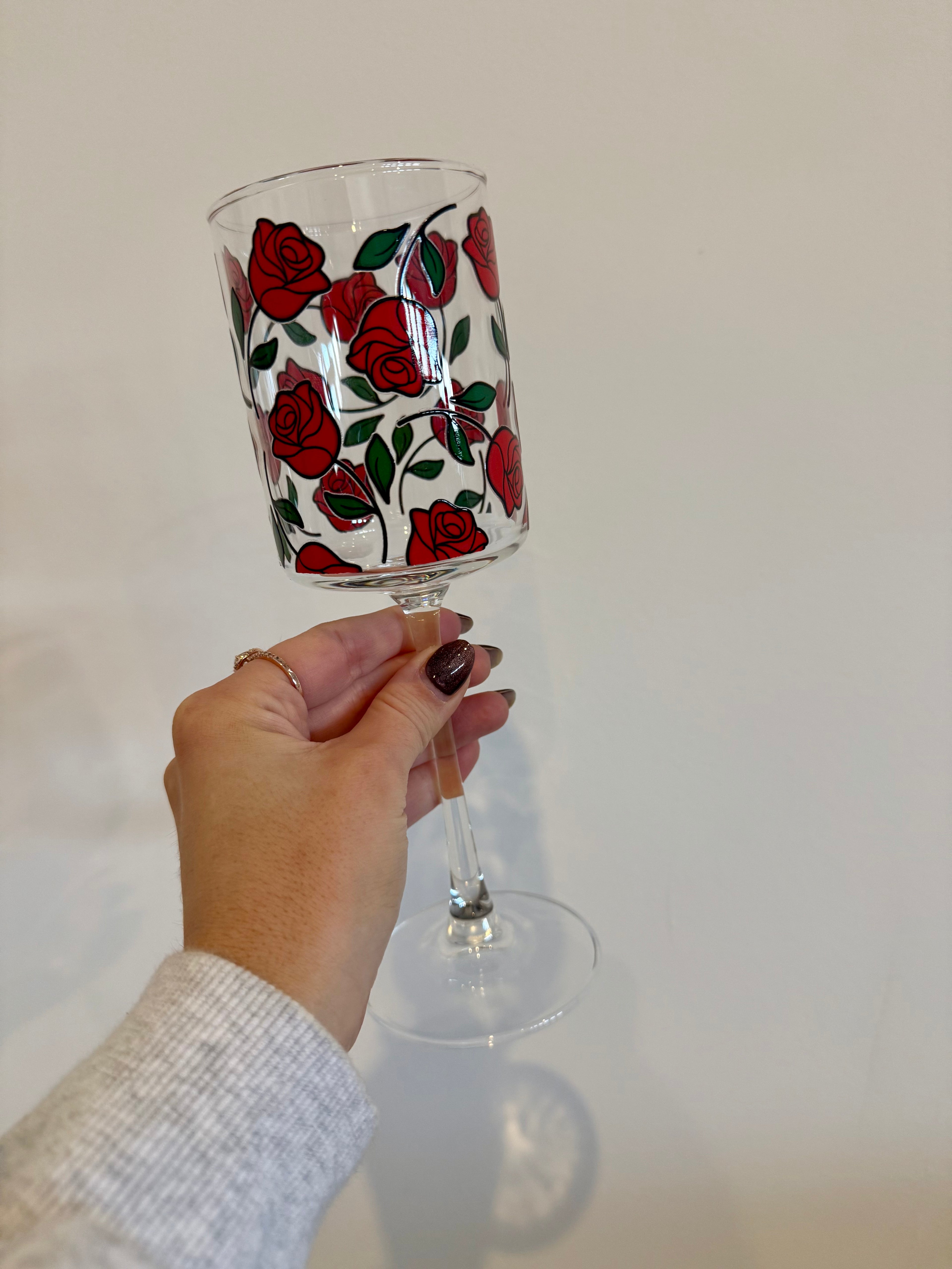 Coupe à vin en verre «Roses Enchantées»