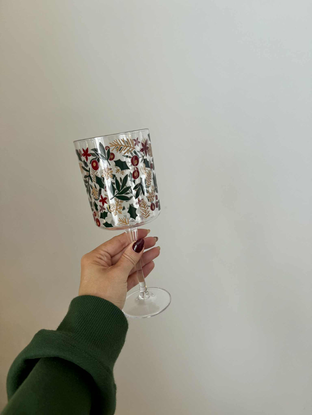 Coupe à vin en acrylique «Baiser sous le gui»
